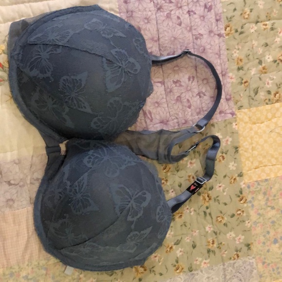 Bra - Picture 1 of 7